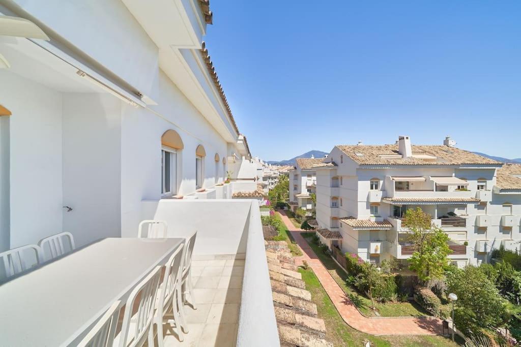 Superbe Appartement Avec Jaccuzi Marbella Exterior photo